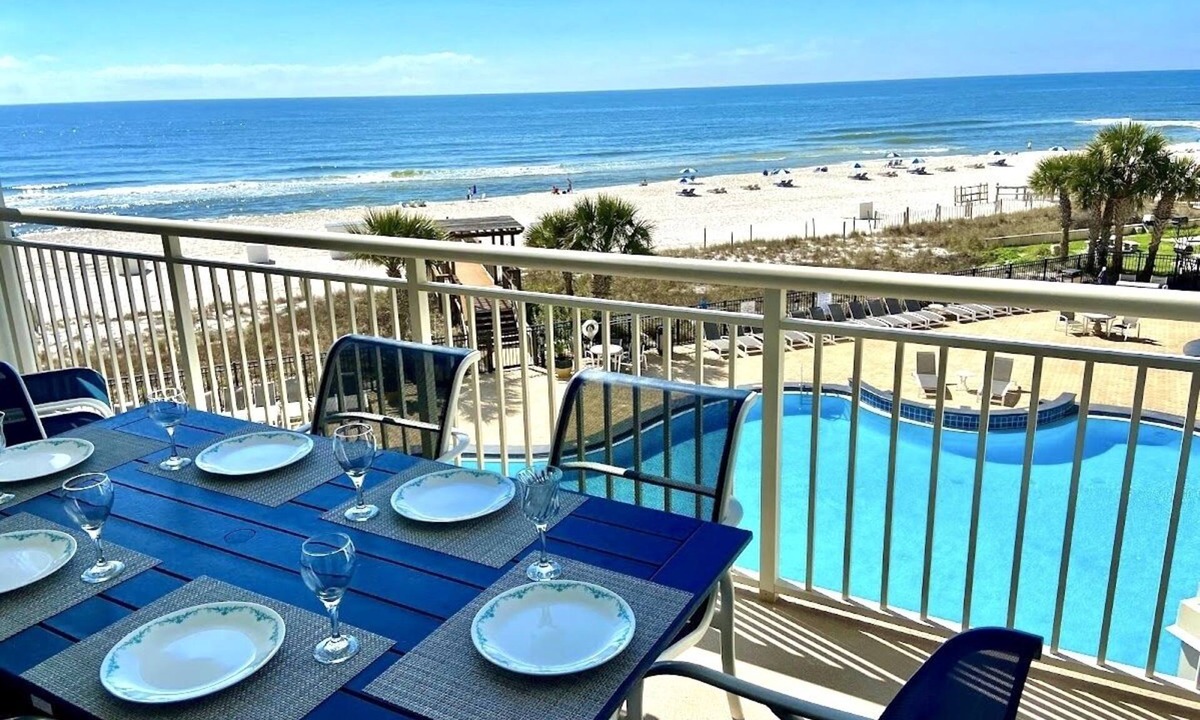 Ono Island Condo | Palacio 203 BeachFront!Great Amenities &Decor!BestView 2Pools!Pickleball Hot Tub