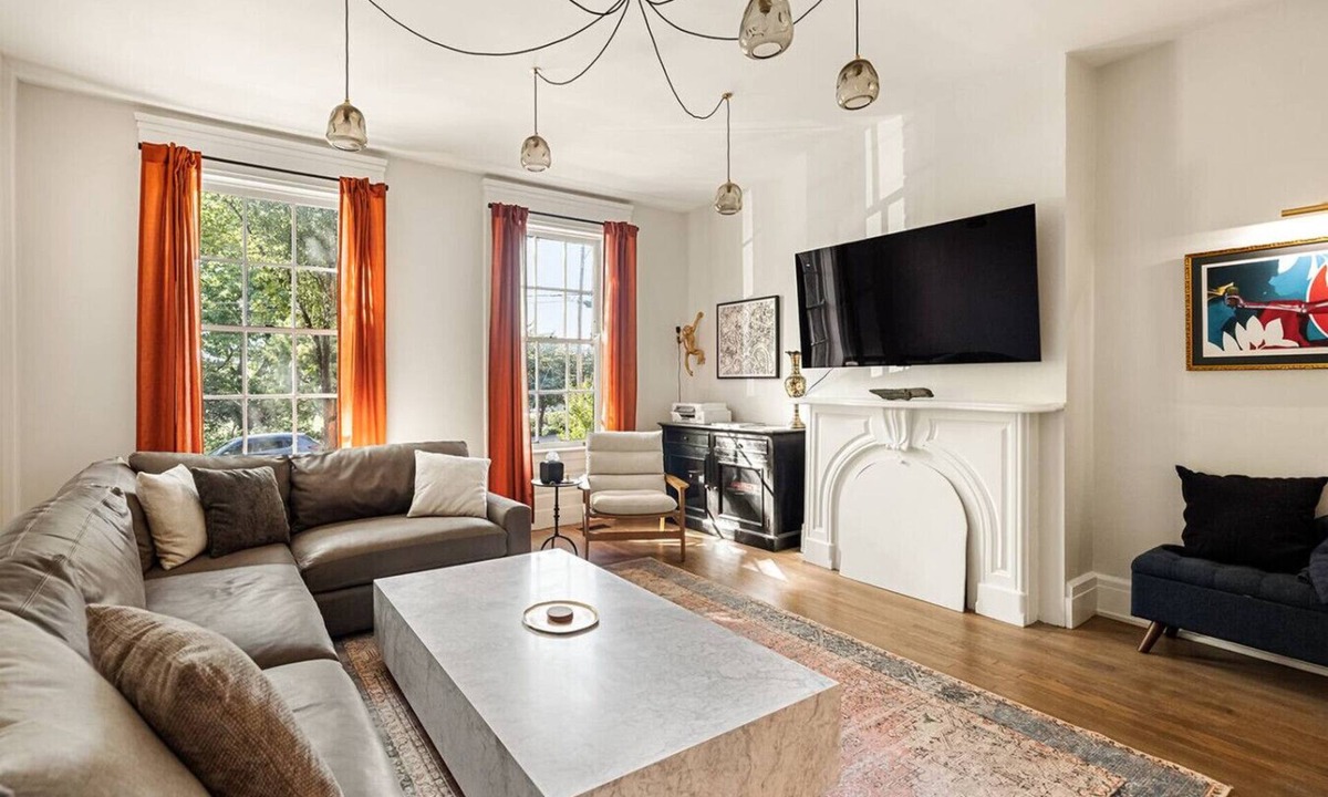 Pendleton Apartment | Palatial Parkside 3bd Home, Luxury Retreat