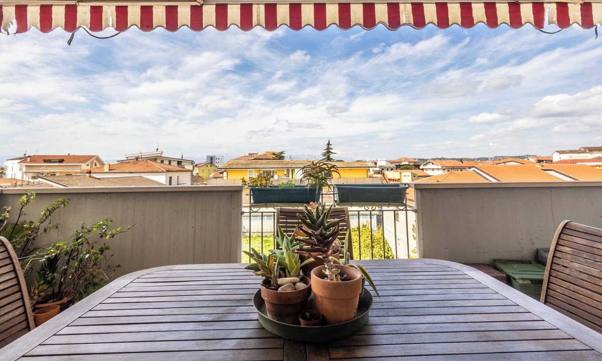 Sambuceto Apartment | Palazzo Ninfea