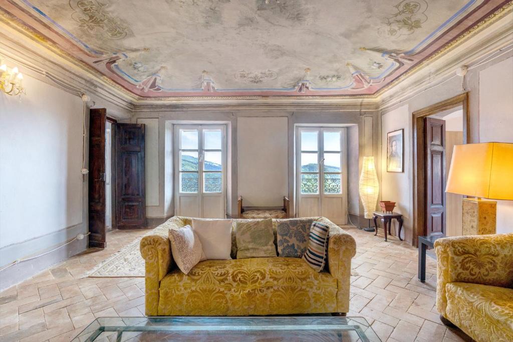 Bracelli Apartment | Palazzo Ravaschieri Apt Affrescato