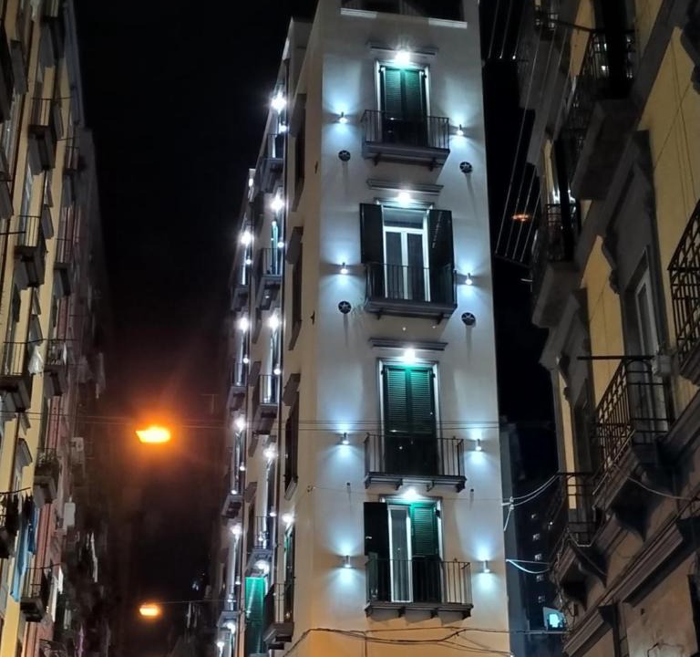 Naples City Centre Apartment | Palazzo Settembrini 49