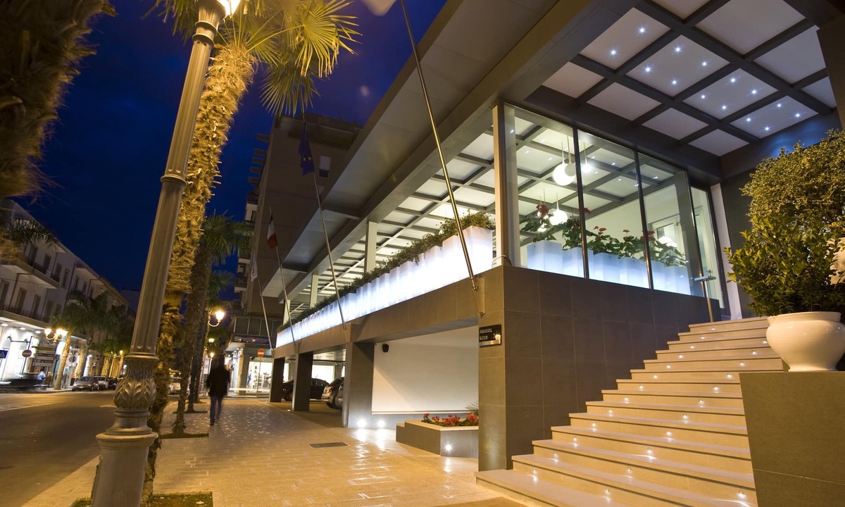 Brindisi Histotic Center Hotel | Palazzo Virgilio