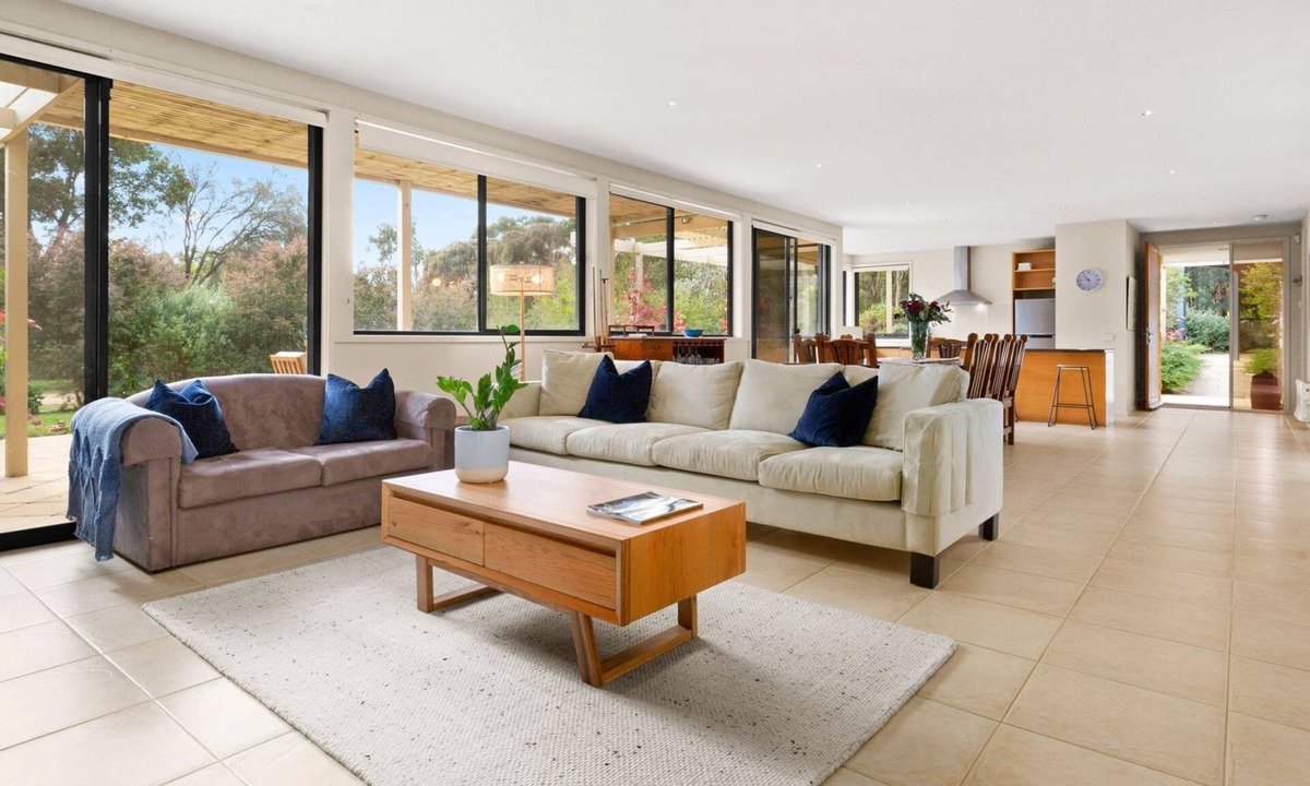 Merricks Beach House | PALM BEACHSIDE RETREAT