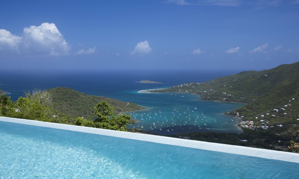 Upper Carolina Villa | Palm Ridge Incredible views, privacy, pool, AC. Property borders National Park.