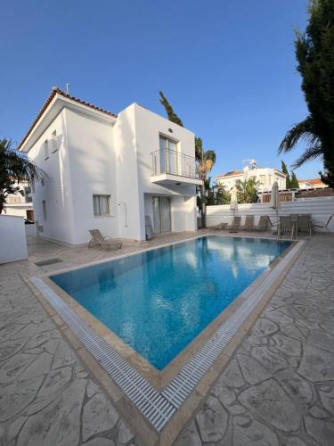 Pernera Villa | Palm Tree Villas