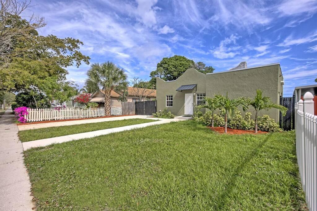 Southwest Apartment | Palm Wave Says - Quiet House in Best Area