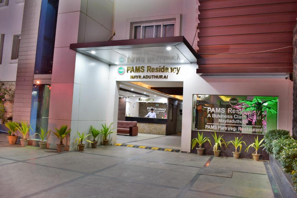 Mayiladuthurai Hotel | Pams Residency