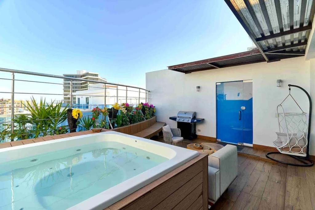 Downtown Santo Domingo Apartment | Pano360Studio Downtownsd Rooftophottublux