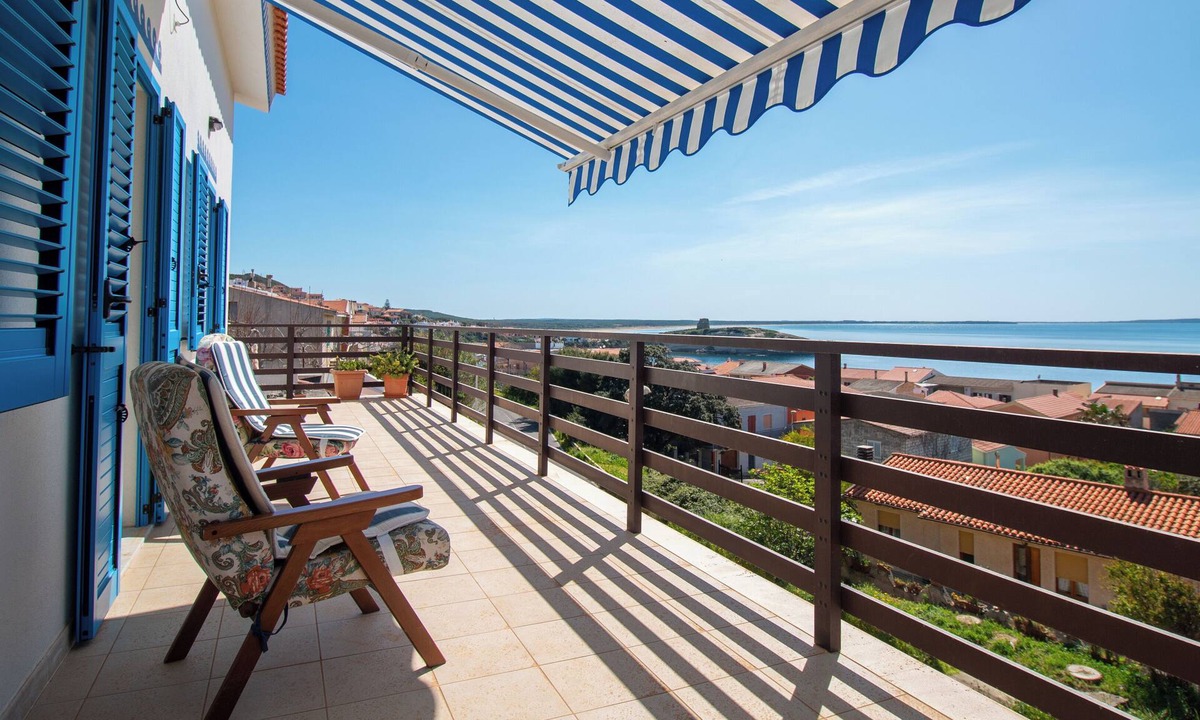 S'Archittu Apartment | Panorama Blu - Three Bedroom Apartment, Sleeps 5