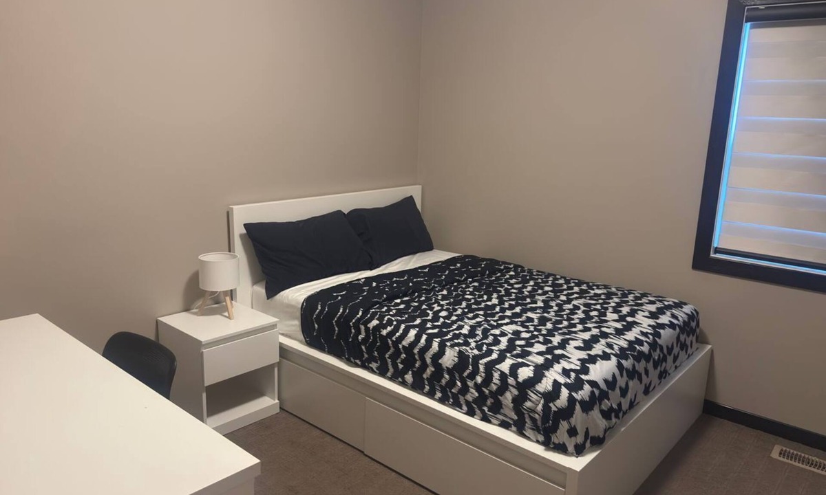 Panorama Hills House | Panorama Haven! Few mins to YYC Airport and other amenities