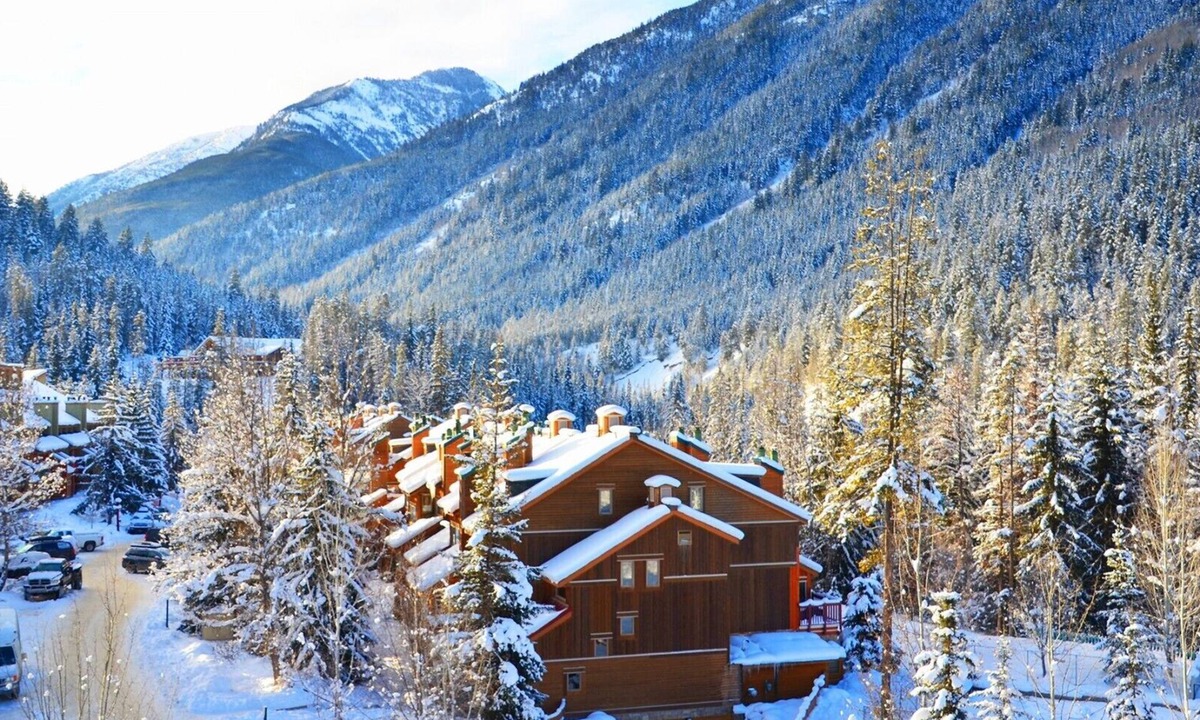 Panorama Apartment | Panorama Resort 2 Bedroom Creekside Condo