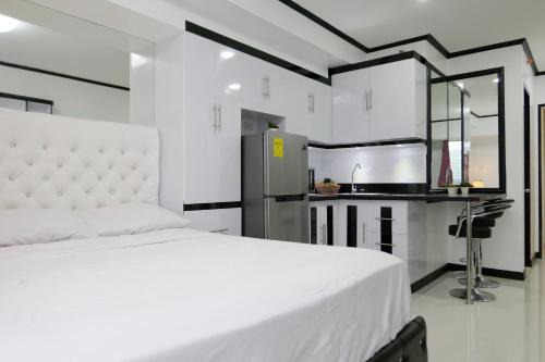 Lahug Apartment | Panorama Studio 21F Netflix 4k - Avida IT Park