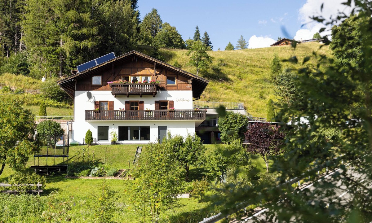 Obereggen Apartment | Panorama Suite Waldhaus 3-bedroom apartment near Obereggen directly hiking trail