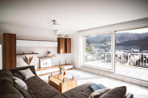 Historic Downtown Apartment | Panoramablick - Großzügige Ferienwohnung mit Panorama- & Burgblick