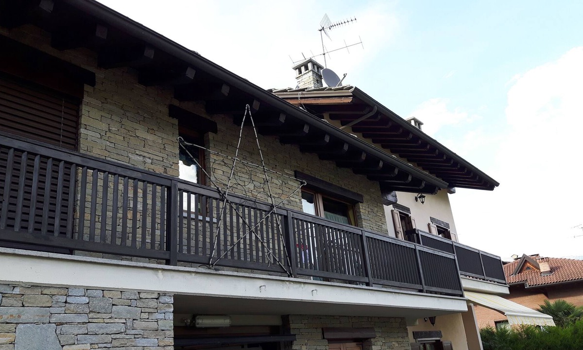Montan-Angelin-Arensod Apartment | panoramic apartment in a cottage with green area