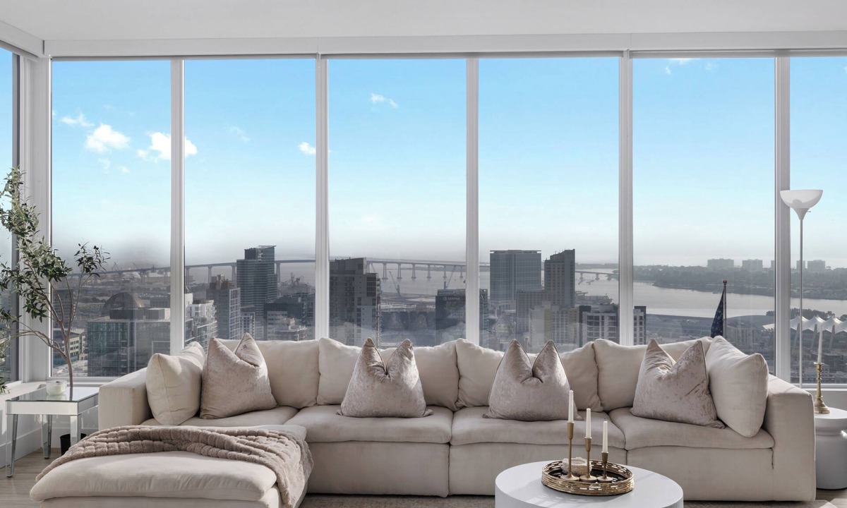 East Village Condo | Panoramic Bay View Condo Sleeps 8 Downtown San Diego