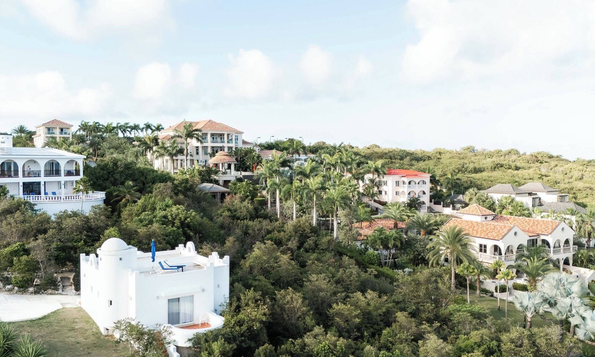 Long Bay Village Villa | Panoramic Beachfront Villa - Secluded and Pristine Beach