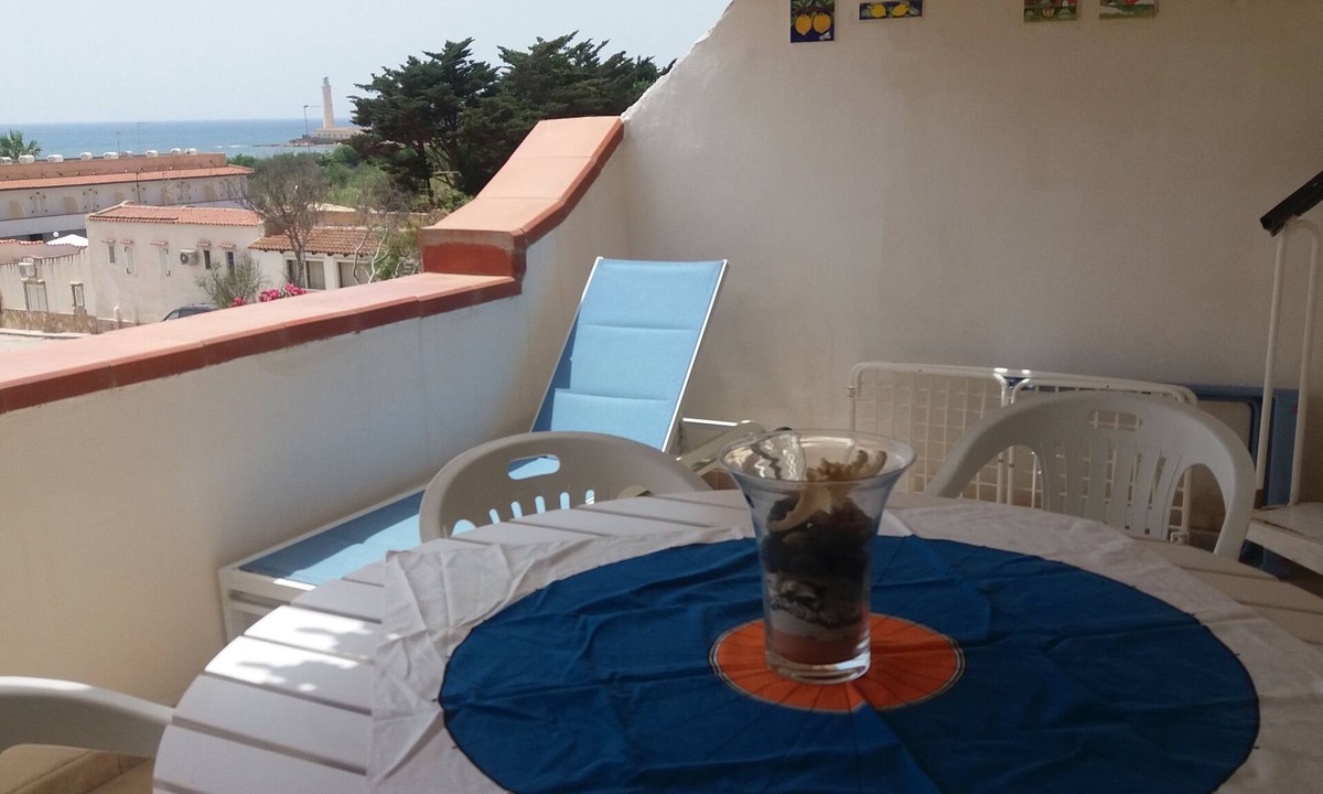 Granitola Torretta Apartment | Panoramic beachfront apartment in Kartibubbo village in Sicily