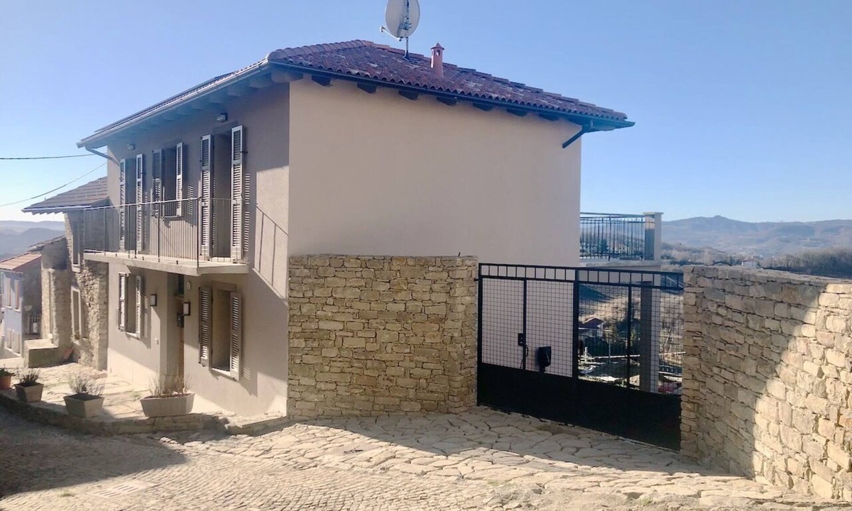 Castelletto d'Erro Villa | Panoramic house, swimming pool, between langhe and monferrato