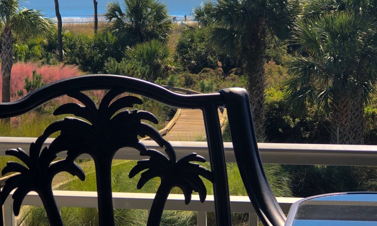 Hilton Head Island Condo | Panoramic paradise ocean beach front/steps to beach/heated pool condo!