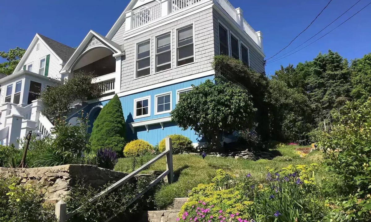 Peaks Island Cottage | Panoramic Sea Views Oceanic Hot Tub Epic Food Scene