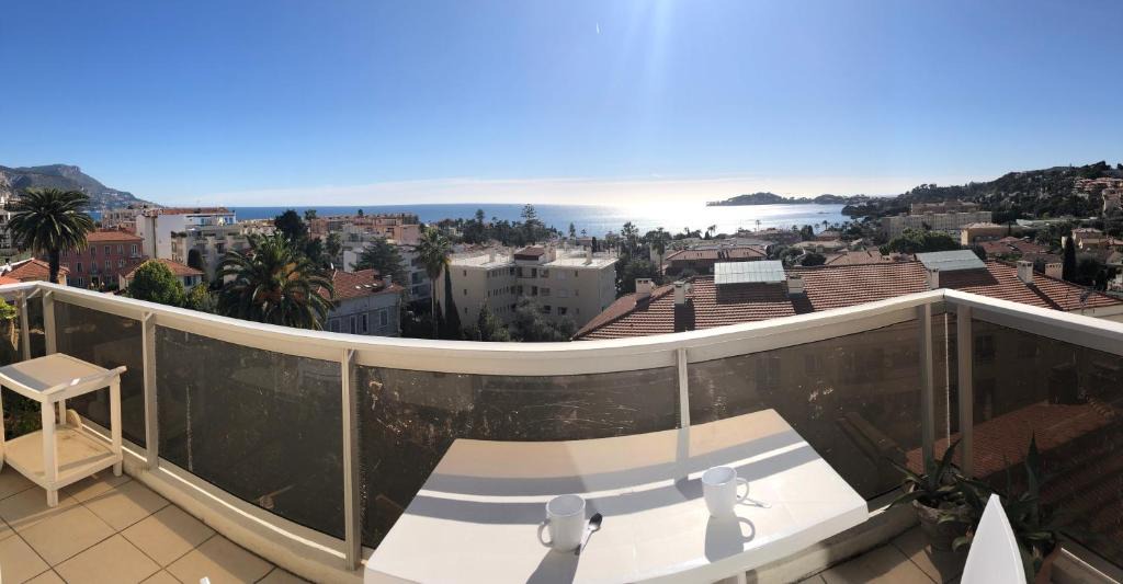 Beaulieu-sur-Mer Apartment | * Panoramic Top Roof in Beaulieu *