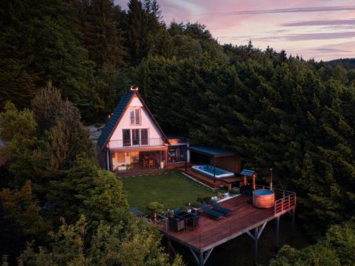 Hocko Pohorje House | Panoramic View Cottage House - Private Wellness Retreat
