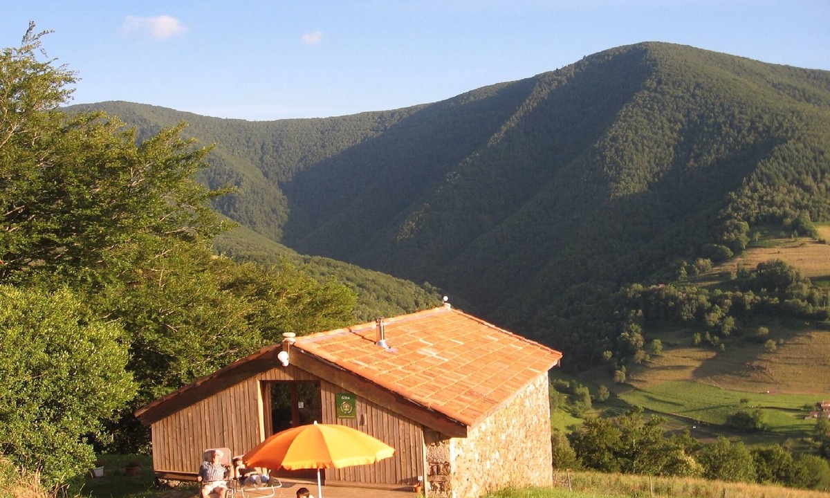 Riverenert Ski Chalet | Panoramic view, isolated in the mountains, eco-renovation