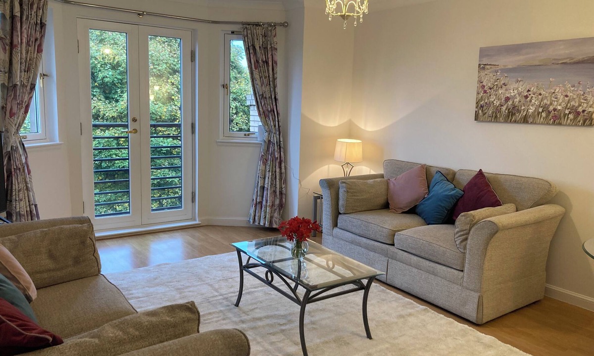 Craigleith Apartment | Panoramic views from this 5* apartment with wifi & parking close to the City