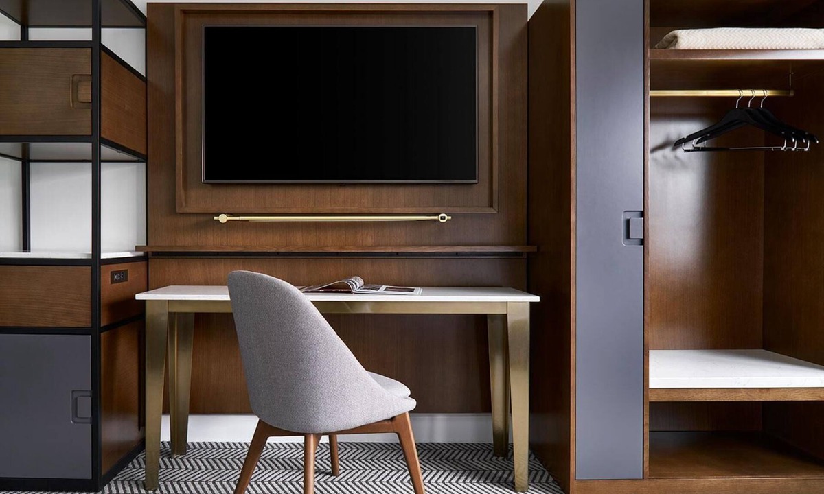 Foggy Bottom Hotel | Panoramic Views of DC’s Sights - Located in Vibrant Foggy Bottom - Pet Friendly