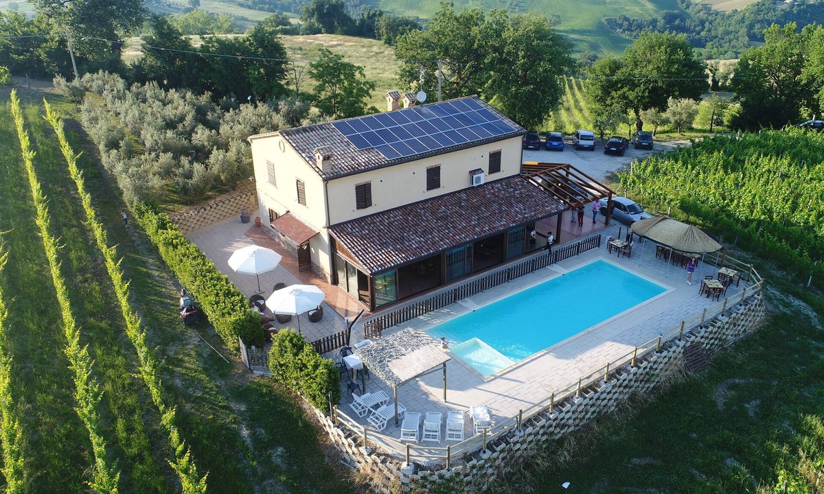 Loro Piceno House | Panoramic villa with pool in the heart of Marche region