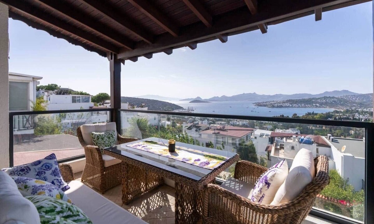 Bitez House | Panoramic Villa with jacuzzi