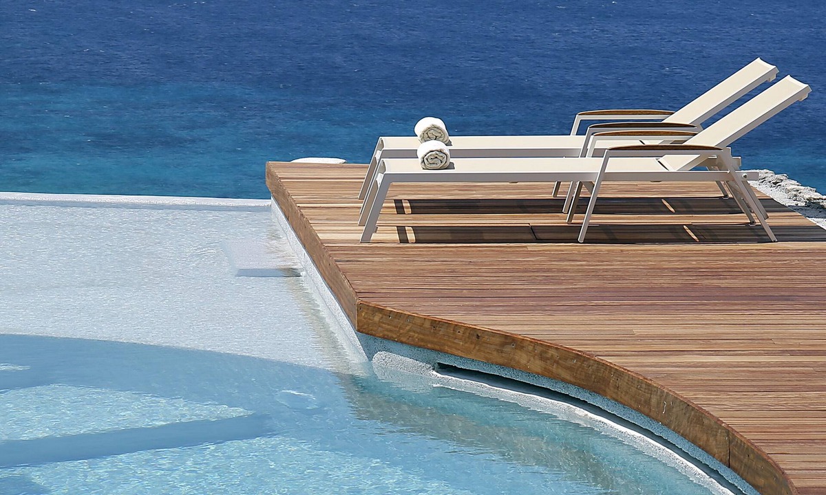 Agios Ioannis House | Panthea Residence
