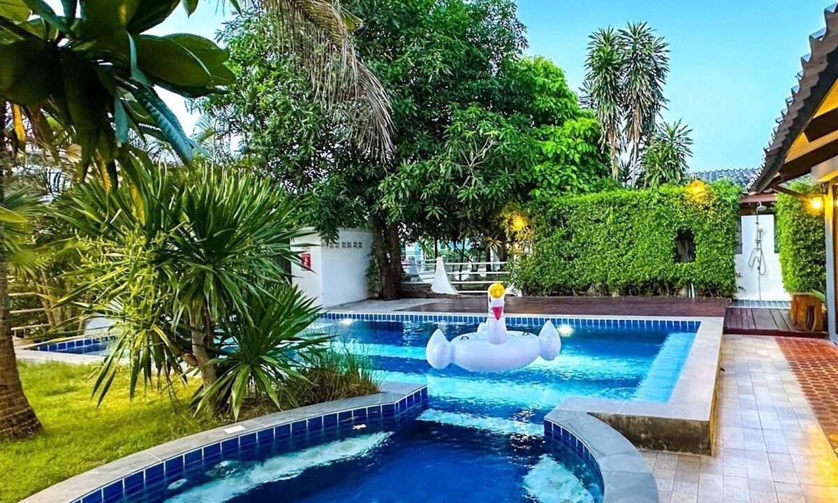 Na Kluea Villa | PAPA Beach Pool Villas Pattaya
