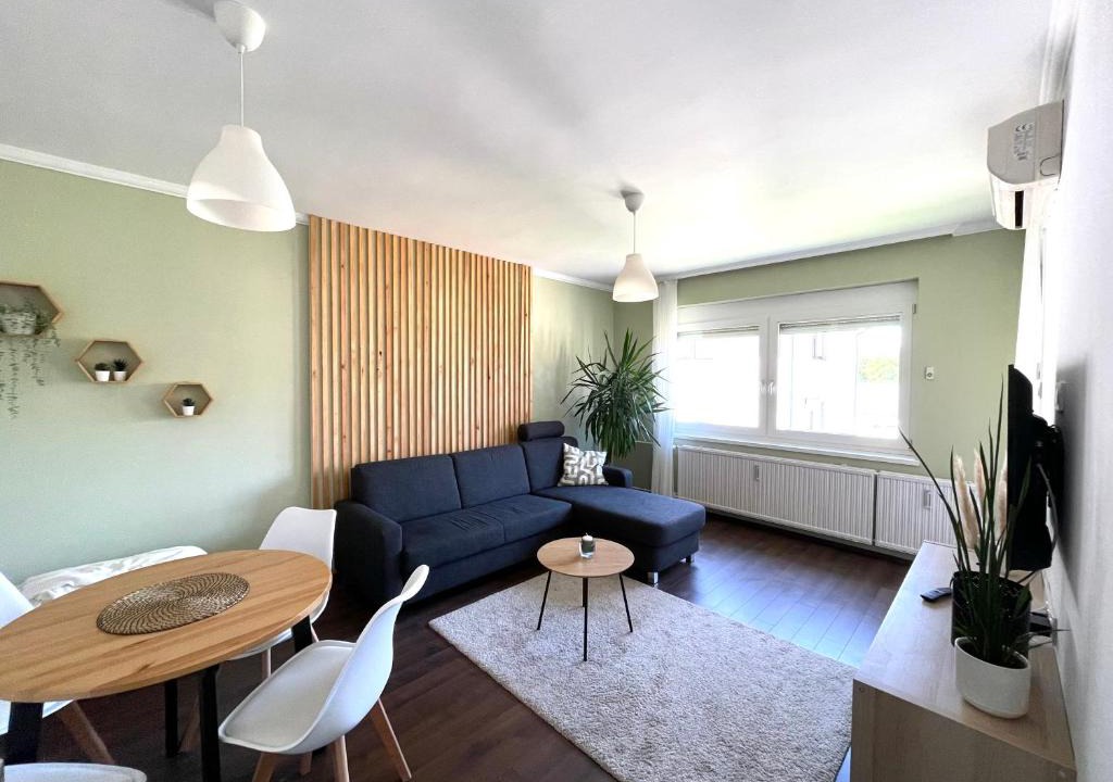 Zirc Apartment | Papp-Lakás