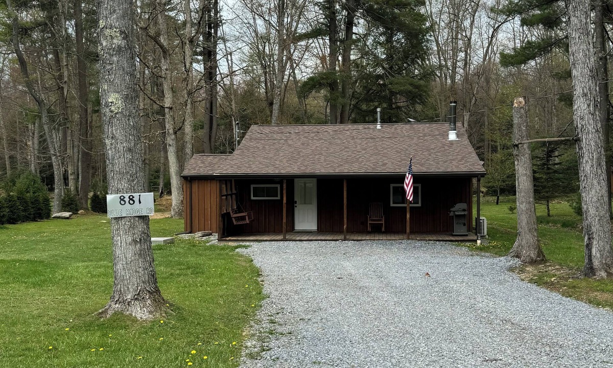Clarington Cabin | Pappy’s Camp on Blue Ridge Road