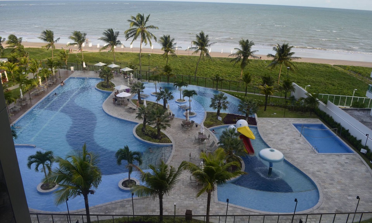Ponta de Campina Apartment | Paraíso do Atlântico Apartment, Resort standard, on the seafront of Campina beach