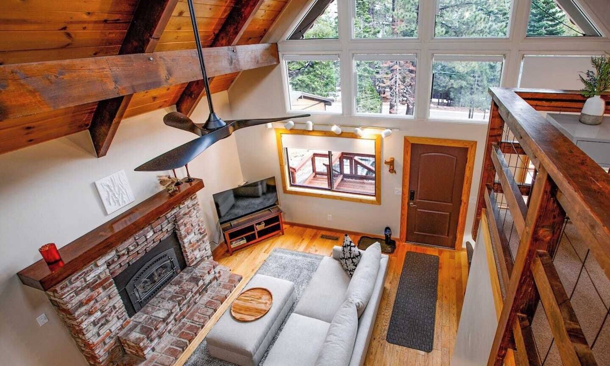 McKinney Estates House | Paradigm Chalet & Studio - Close to Trails