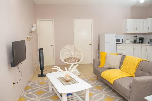 Potters Village Apartment | Paradis des Palmiers 3 Gorgeous 2-bedroom flat