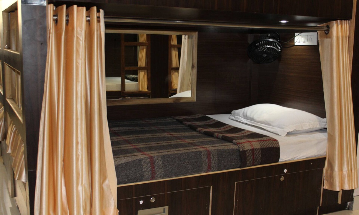 Bareilly Hostel | Paradise AC Dormitory