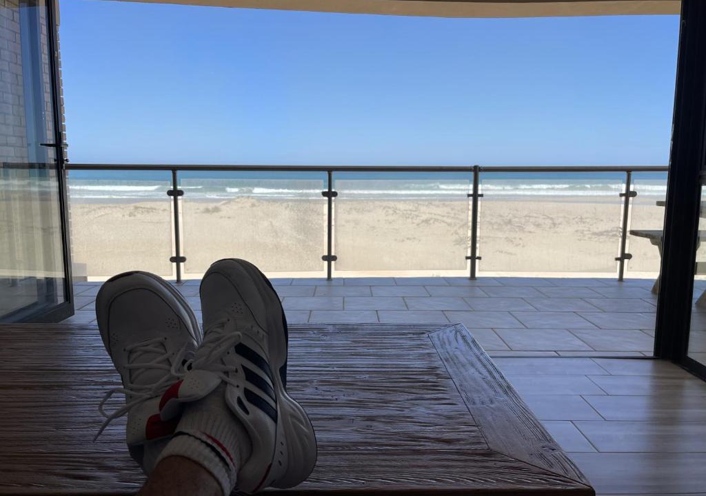 Aston Bay House | Paradise Beachfront Apartment