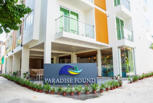 Dhigurah Hotel | Paradise Found