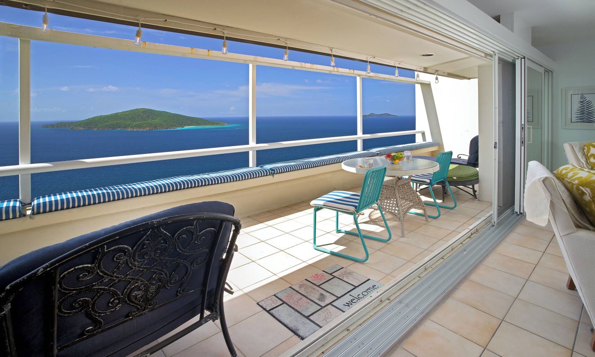 Estate Lovenlund Apartment | Paradise Palms w/Pool and Panoramic Ocean Views and generator!