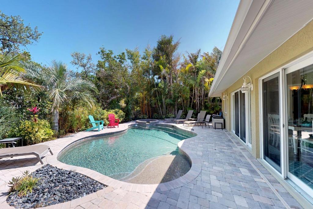 Anna Maria House | Paradise Pointe