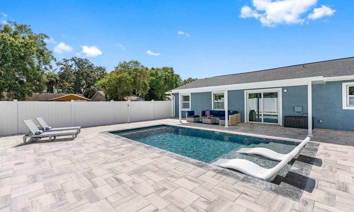 Citrus Park House | Paradise Pool & Golf retreat in the heart of Tampa, Florida!