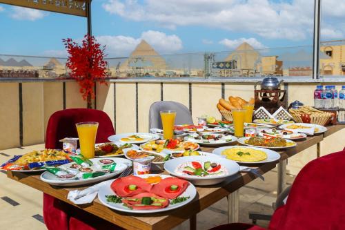 Pyramids Gardens Bed & Breakfast | Paradise Pyramids View Inn Hotel