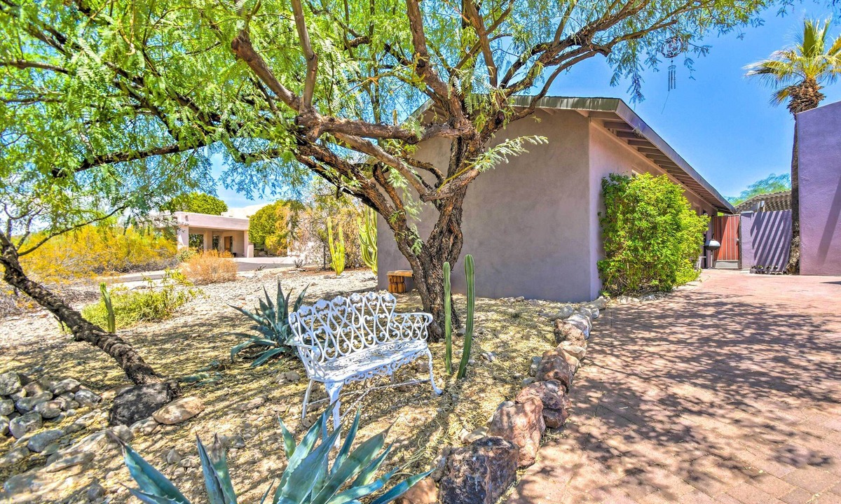 Braecrest Cottage | Paradise Valley Cottage Near Hiking Trails!