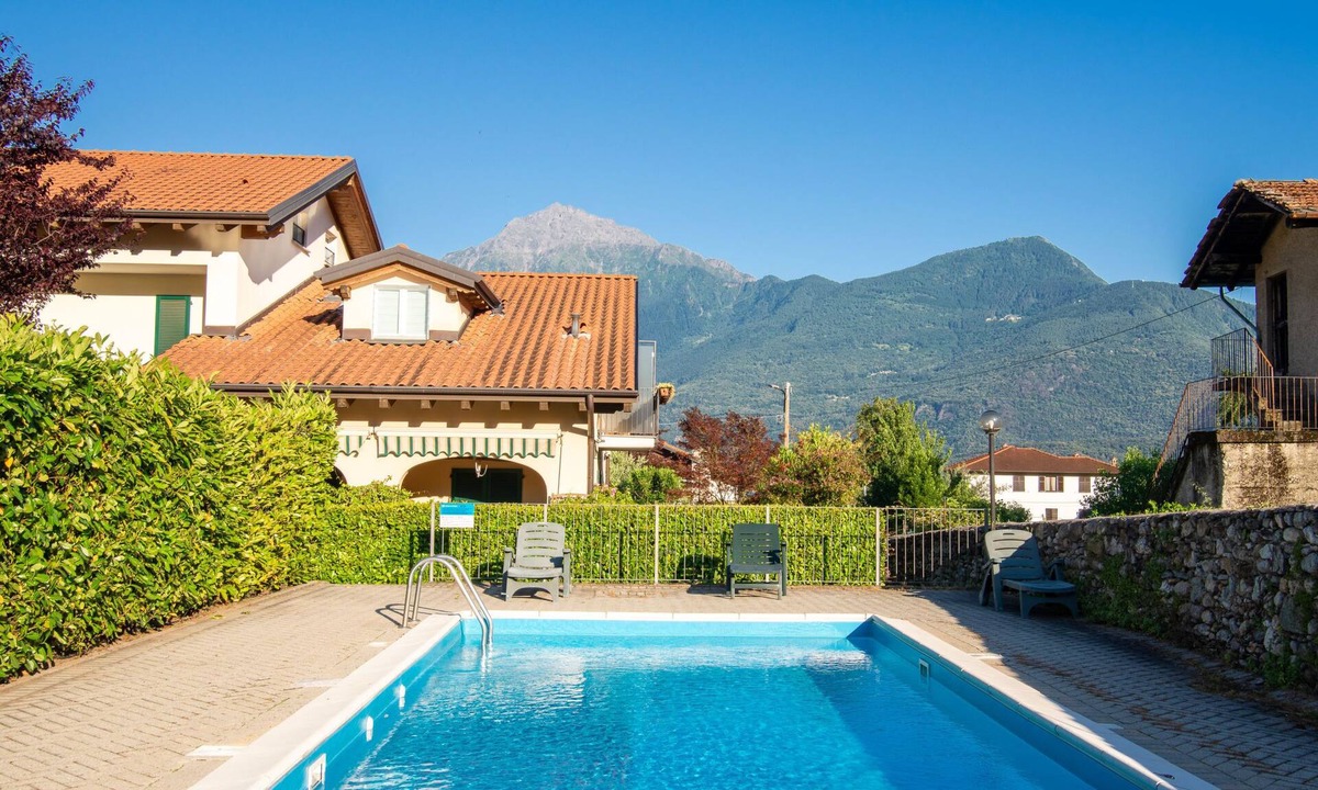 Consiglio di Rumo Apartment | Paradiso by Interhome