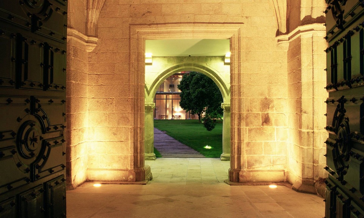 Santo Estevo de Ribas de Sil Hotel | Parador de Santo Estevo