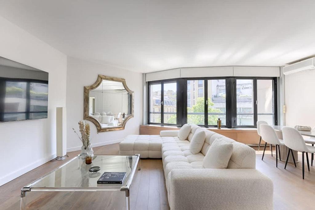 Chaillot Apartment | Paris 16e Prestige & Charme